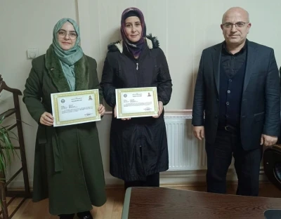 Emet&rsquo;te Kur&rsquo;an kursu &ouml;ğreticilerine başarı belgesi verildi
