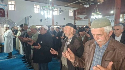 Emet&rsquo;teki geneleksel yağmur duası yeterli yağış sebebi ile bu yıl ş&uuml;k&uuml;r duası oldu
