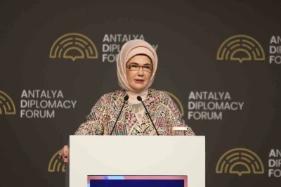 Emine Erdoğan, "Filistin İ&ccedil;in Tek Y&uuml;rek" temalı programa katıldı
