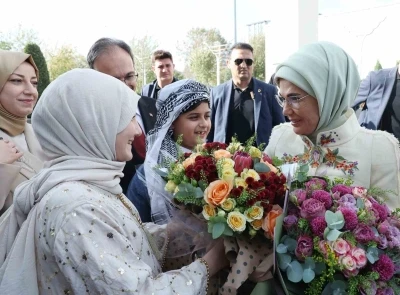 Emine Erdoğan: &quot;Siirt’te gösterdiğiniz kardeşliği hiç unutmadık, unutmuyoruz&quot;
