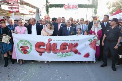 Emiralem &Ccedil;ilek Festivali&rsquo;ne g&ouml;rkemli a&ccedil;ılış
