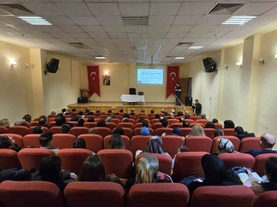Emirdağ&rsquo;da g&ouml;rev yapan &ouml;ğretmenlere &lsquo;Temel İlk Yardım Eğitimi&rsquo; d&uuml;zenlendi

