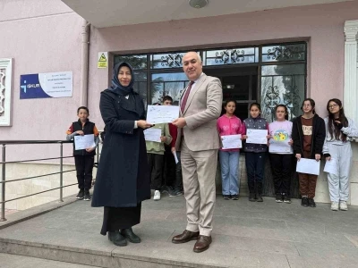 Emirdağ G&ouml;m&uuml; Ortaokulu, Avrupa&rsquo;dan &lsquo;eTwinning&rsquo; projesiyle &ouml;d&uuml;lle d&ouml;nd&uuml;
