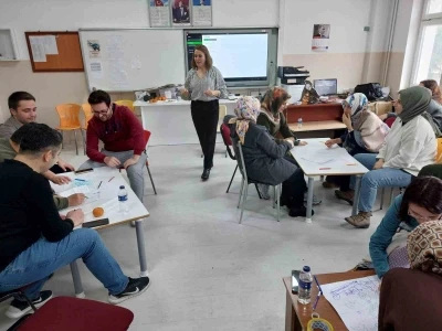 Emirdağ &Ouml;ğretmen Topluluğu&rsquo;nda &ccedil;ocuklarla felsefe eğitimi
