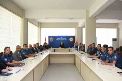 Emniyet Müdürü Baybaba, birim amirleriyle toplantı yaptı
