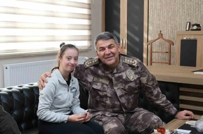 Emniyet müdürü Karaburun, okul önlerindeki uygulamaları denetledi
