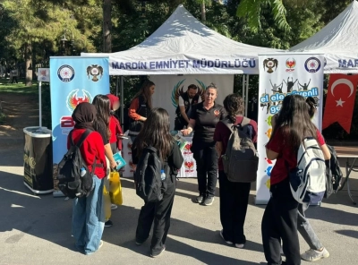 Emniyet'ten El Ele Güvenli Gençlik Projesi