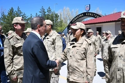 Emniyet ve jandarmada bayramlaşma
