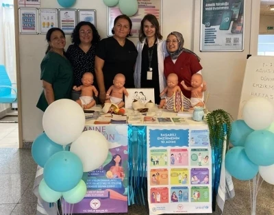 Emzirmeye dair farkındalık standı açtılar
