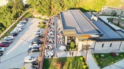 En mutlu ’Evet’ler bu salonda yankılanıyor
