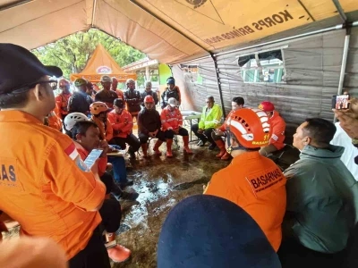 Endonezya&rsquo;da heyelan: 7 &ouml;l&uuml;, 82 kayıp
