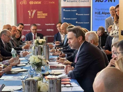 Enerji ve Tabii Kaynaklar Bakanı Bayraktar: &quot;Rüzgar ve güneş enerjisinde 120 GW’lık kurulu güce ulaşmak istiyoruz&quot;
