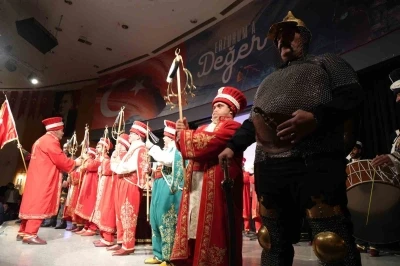 Engelleri aştılar, mehterle coşturdular
