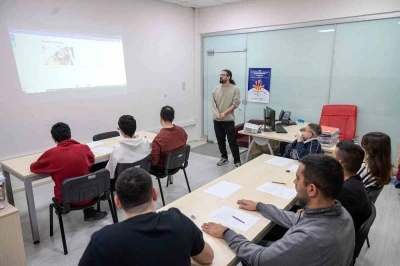 Engelli gen&ccedil;ler, iş hayatına hazırlanıyor
