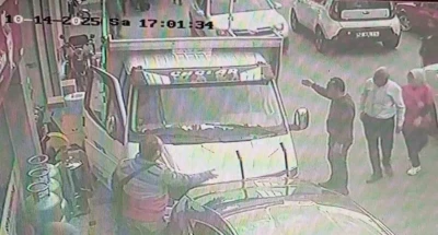 Epilepsi nöbeti geçiren sürücünün kaza anı kamerada
