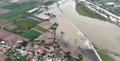 Erbaa&rsquo;daki taşkının bilan&ccedil;osu g&uuml;n ağarınca ortaya &ccedil;ıktı
