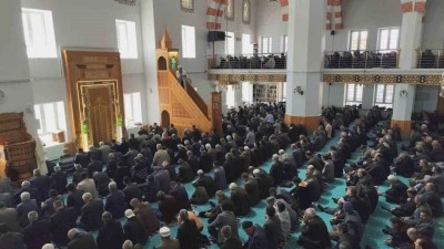 Erciş&rsquo;te &ouml;ğretmen ve &ouml;ğrenciler i&ccedil;in gıyabi cenaze namazı kılındı
