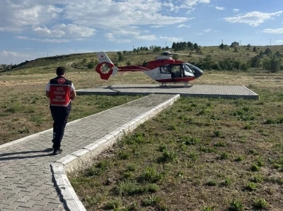 Erciş&rsquo;ten Van&rsquo;a bebek i&ccedil;in hava ambulansı seferberliği
