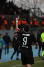 Erciyes 38 FK kaptanı Artun yedinci gol&uuml;n&uuml; attı