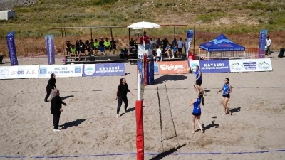 Erciyes’te plaj voleybol turnuvası tamamlandı
