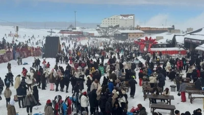 Erciyes&rsquo;te ziyaret&ccedil;i hedefine sezon bitmeden ulaşıldı

