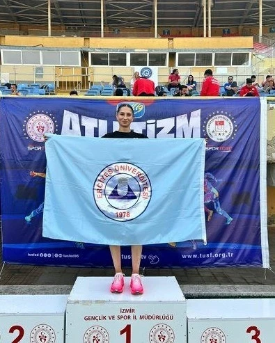 Erciyes &Uuml;niversitesi atletlerinden 4 madalya

