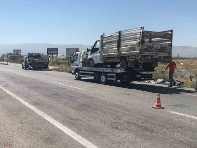 Ereğli&rsquo;de kamyonetler &ccedil;arpıştı: 2 yaralı
