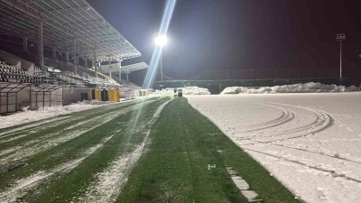 Eren Stadyumu&rsquo;nda kar temizliği
