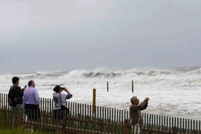Erin Kasırgası ABD’nin doğu kıyılarını vurmaya başladı
