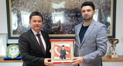 Erkan Aydın’dan Bursaspor’a moral ziyareti
