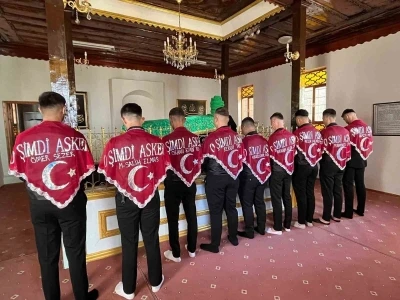 Erkmen’de geleneksel asker helalleşmesi programı düzenlendi
