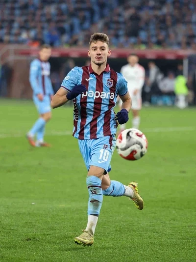 Ernest Muçi seriye devam etti
