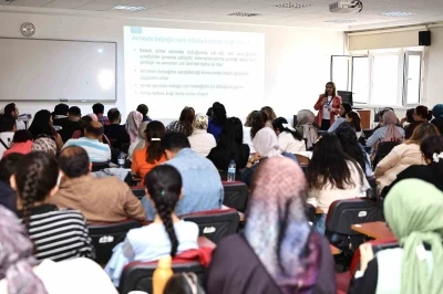 ERÜ Hastaneleri’nde Anne Sütü ve Tamamlayıcı Beslenme Eğitimi düzenlendi
