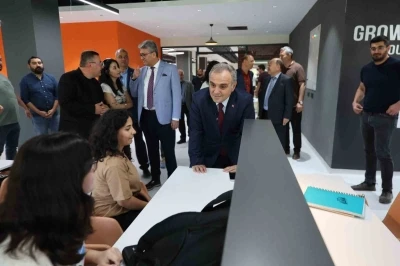 ER&Uuml;&rsquo;n&uuml;n yenilenen Kadir Has Merkez K&uuml;t&uuml;phanesi hizmete a&ccedil;ıldı
