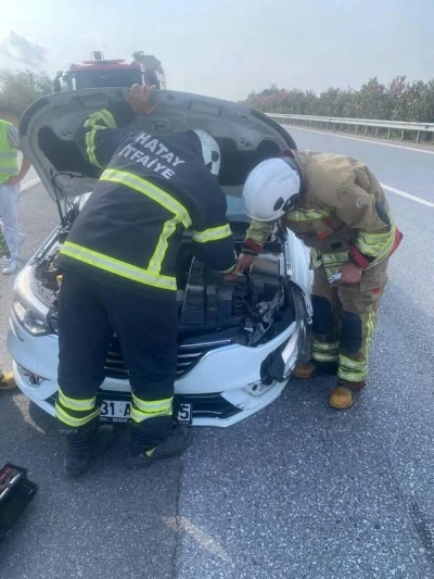 Erzin-D&ouml;rtyol otoyolunda trafik kazası: 1 yaralı
