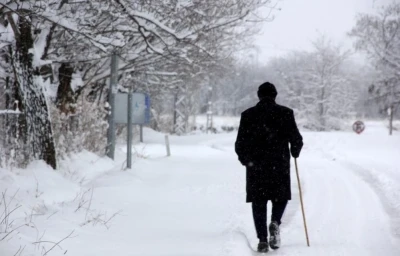 Erzincan beyaza b&uuml;r&uuml;nd&uuml;: Ge&ccedil;itlerde karla m&uuml;cadele seferberliği
