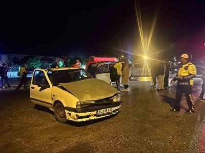 Erzincan&rsquo;da 2 aracın &ccedil;arpıştığı kazada 5 kişi yaralandı
