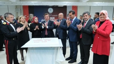 Erzincan’da Cumhuriyet Resepsiyonu yoğun katılımla gerçekleşti
