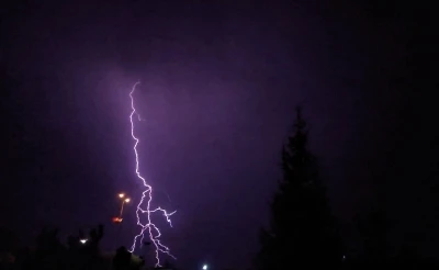 Erzincan&rsquo;da geceyi şimşekler aydınlattı
