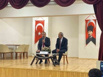 Erzincan&rsquo;da gen&ccedil;lere sağlıklı yaşam ve spor vurgusu
