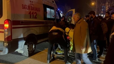 Erzincan&rsquo;da iki otomobil &ccedil;arpıştı: 5 yaralı
