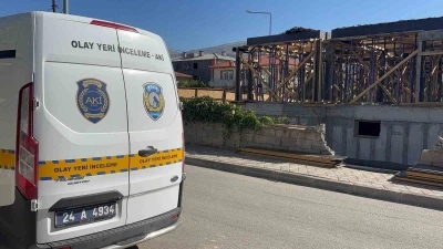 Erzincan’da inşaattan düşen işçi ağır yaralandı
