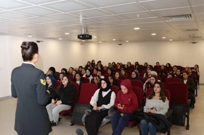 Erzincan&rsquo;da kadın &ouml;ğrencilere KADES bilgilendirmesi
