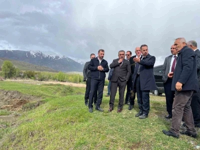 Erzincan&rsquo;da Karakaya k&ouml;y&uuml;nde su kaynakları incelendi
