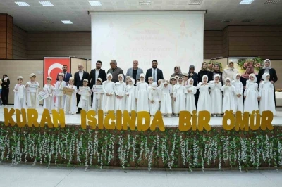 Erzincan&rsquo;da miniklerin Kur&rsquo;an sevinci
