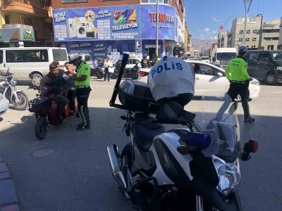 Erzincan’da motosikletlilere sıkı denetim
