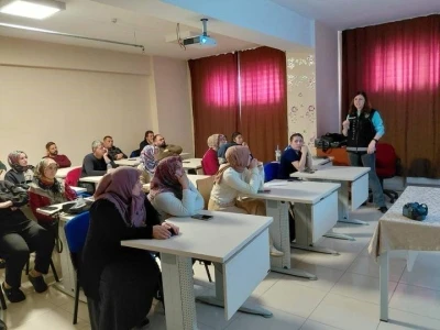 Erzincan&rsquo;da narkotik ekiplerinden uyuşturucuyla m&uuml;cadele eğitimi
