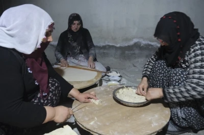 Erzincan&rsquo;da ramazan hazırlığı: Geleneksel lezzetler imeceyle sofralara taşınıyor
