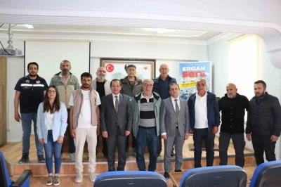 Erzincan&rsquo;da su &uuml;r&uuml;nleri sekt&ouml;r&uuml;n&uuml;n geleceği masaya yatırıldı
