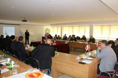 Erzincan&rsquo;da tulum peyniri &uuml;reticileri ortak yol haritasında buluştu
